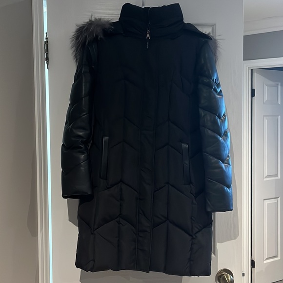 Women’s OOKPIK Parka - Picture 4 of 16